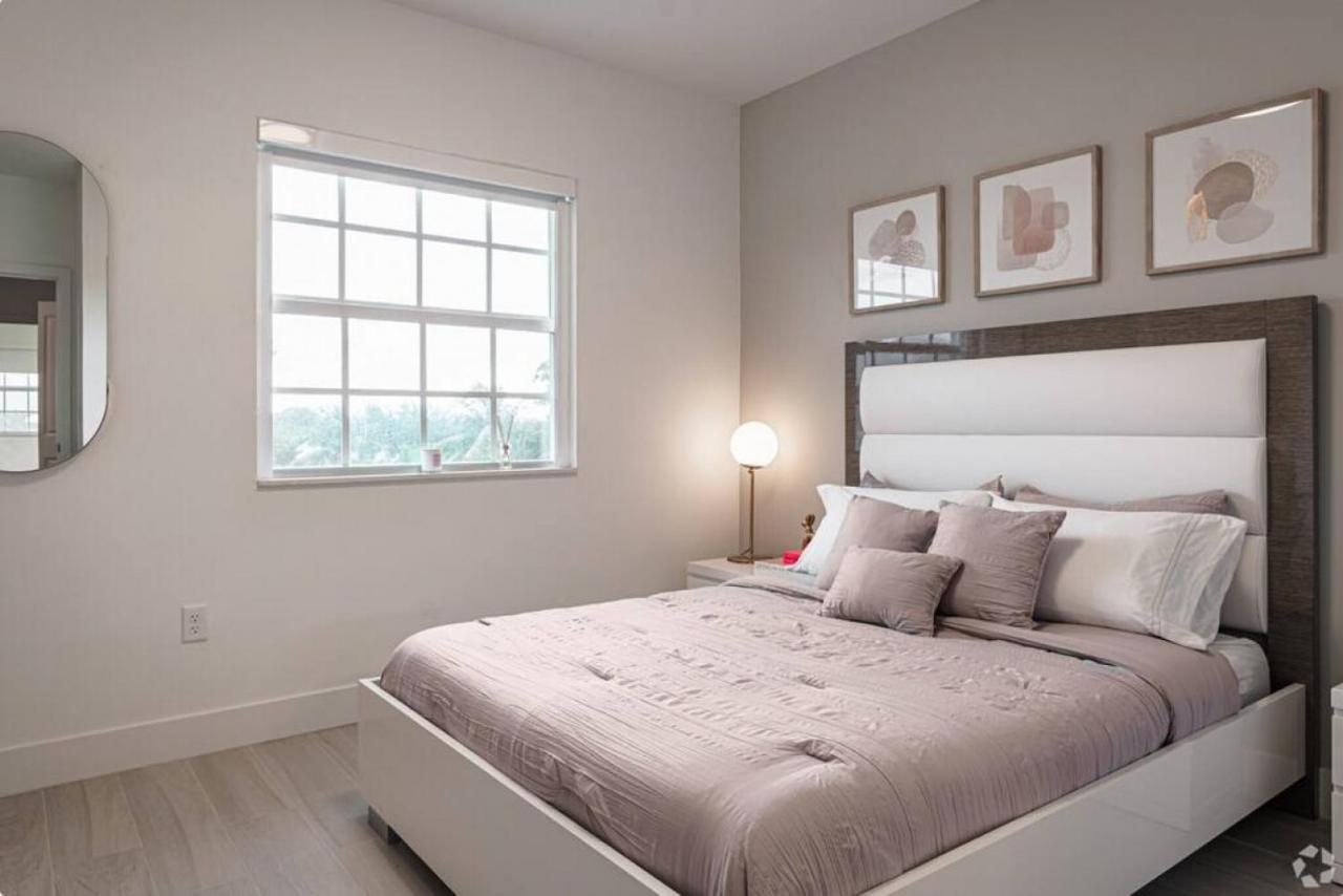 Dahlia - The Designer Townhome Holiday home